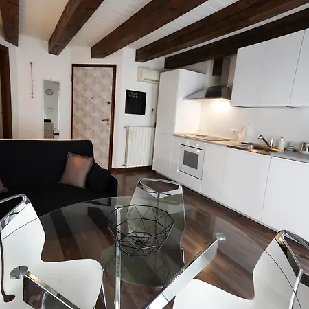 - Via Xxx Ottobre Apartment Trieste